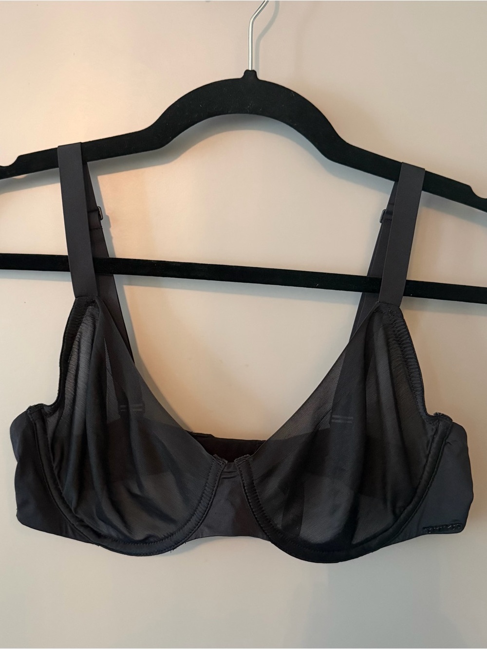 SKIMS No Show Unlined Demi Bra